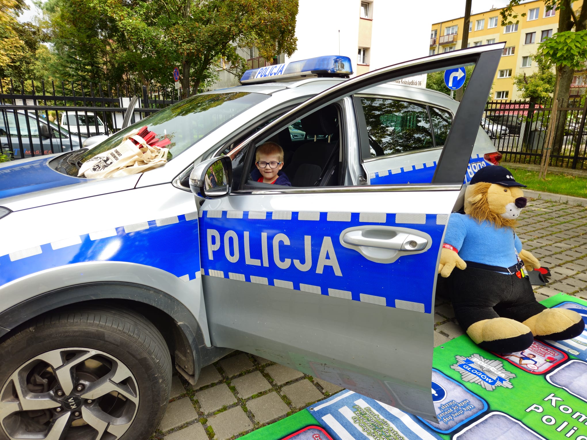 WIZYTA POLICJI — zdjęcie 6 z 8