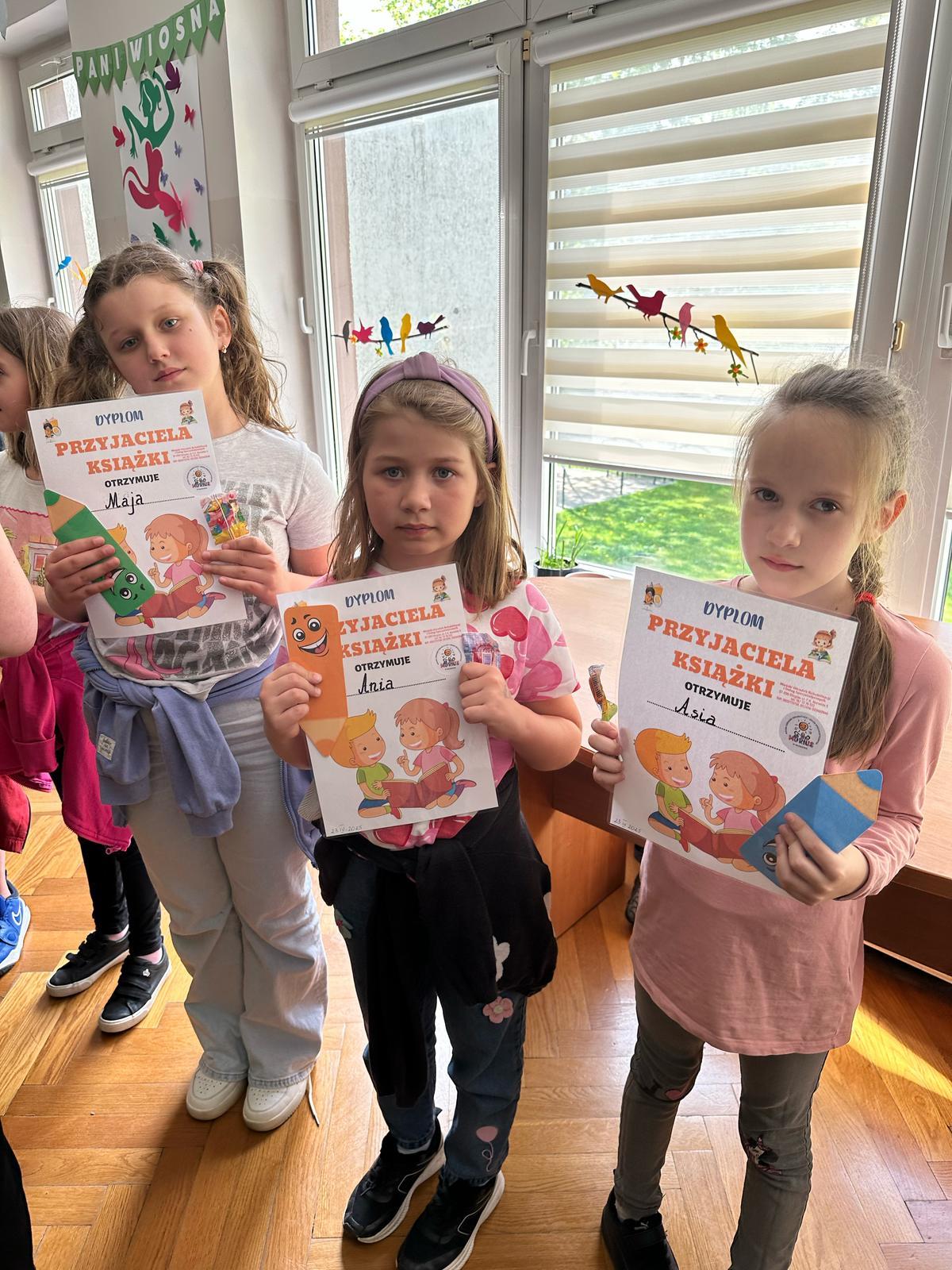 Dzień Książki w Miejskim Ośrodku Rehabilitacji i Usług Specjalistycznych w Głogowie — zdjęcie 7 z 18