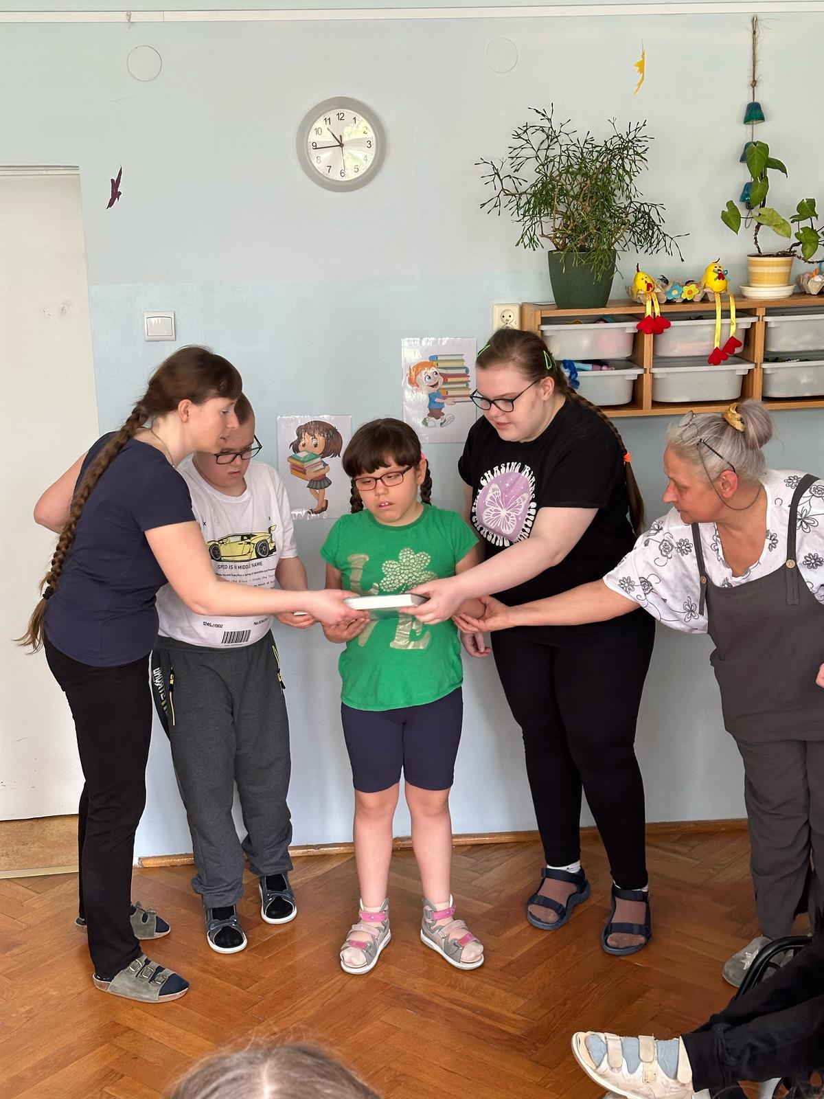 Dzień Książki w Miejskim Ośrodku Rehabilitacji i Usług Specjalistycznych w Głogowie — zdjęcie 8 z 18