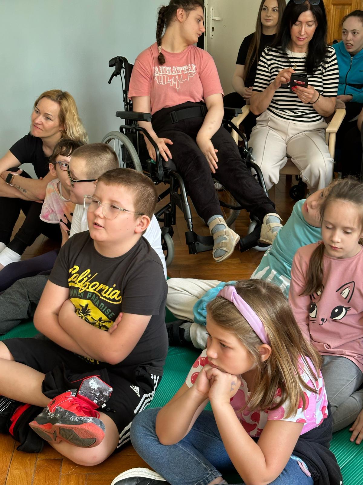 Dzień Książki w Miejskim Ośrodku Rehabilitacji i Usług Specjalistycznych w Głogowie — zdjęcie 14 z 18