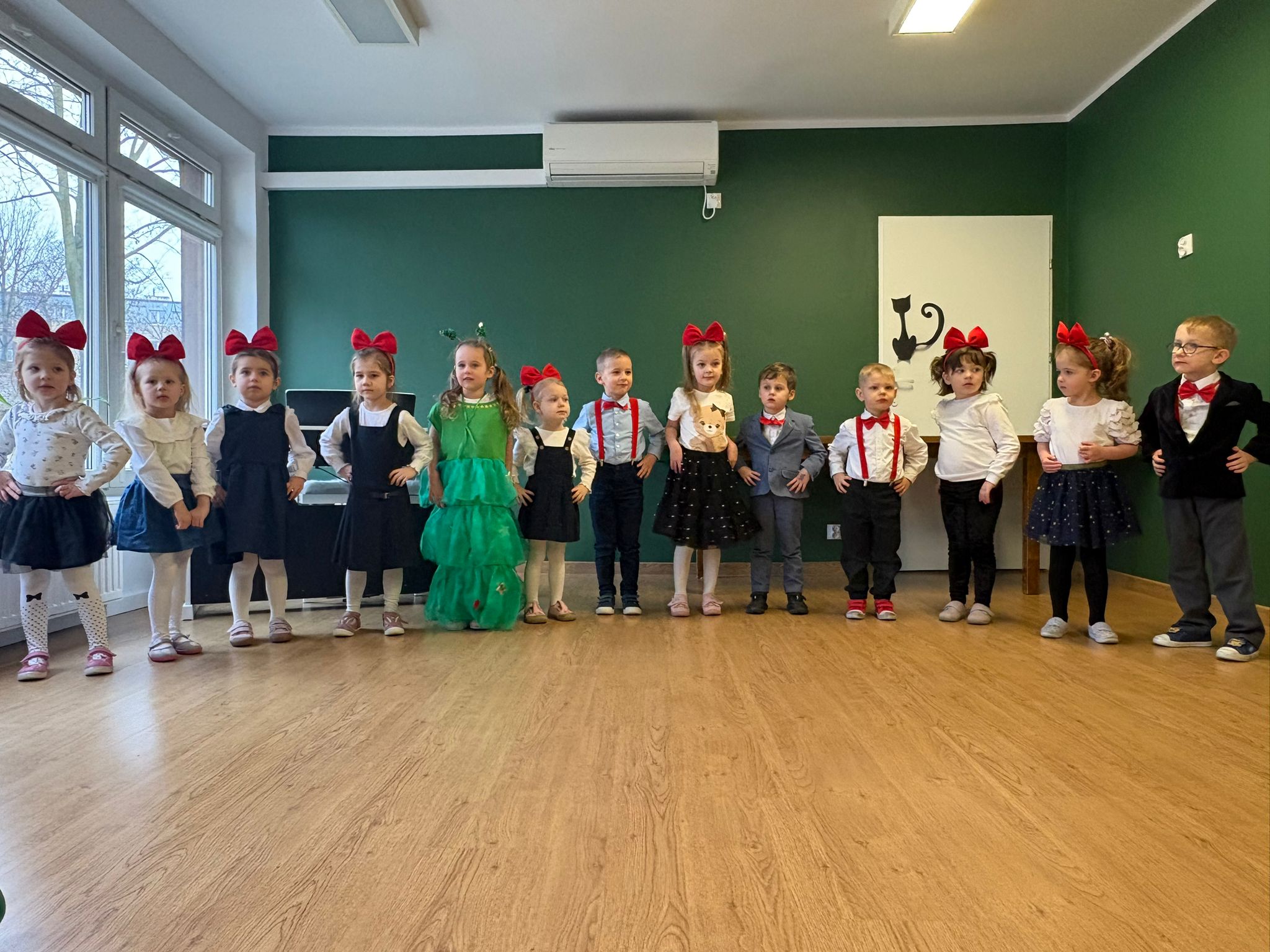 Muzyczny koncert z okazji Dnia Babci i Dziadka — zdjęcie 1 z 7