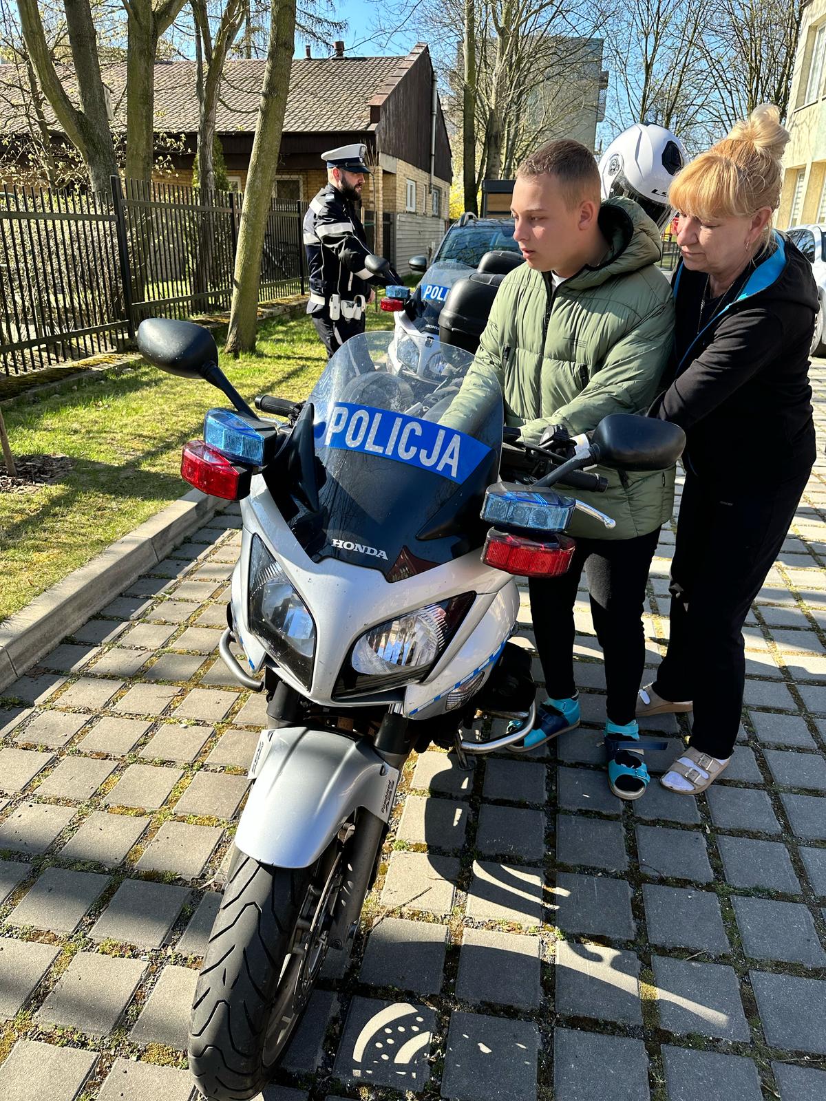 Spotkanie z policjantami — zdjęcie 9 z 17