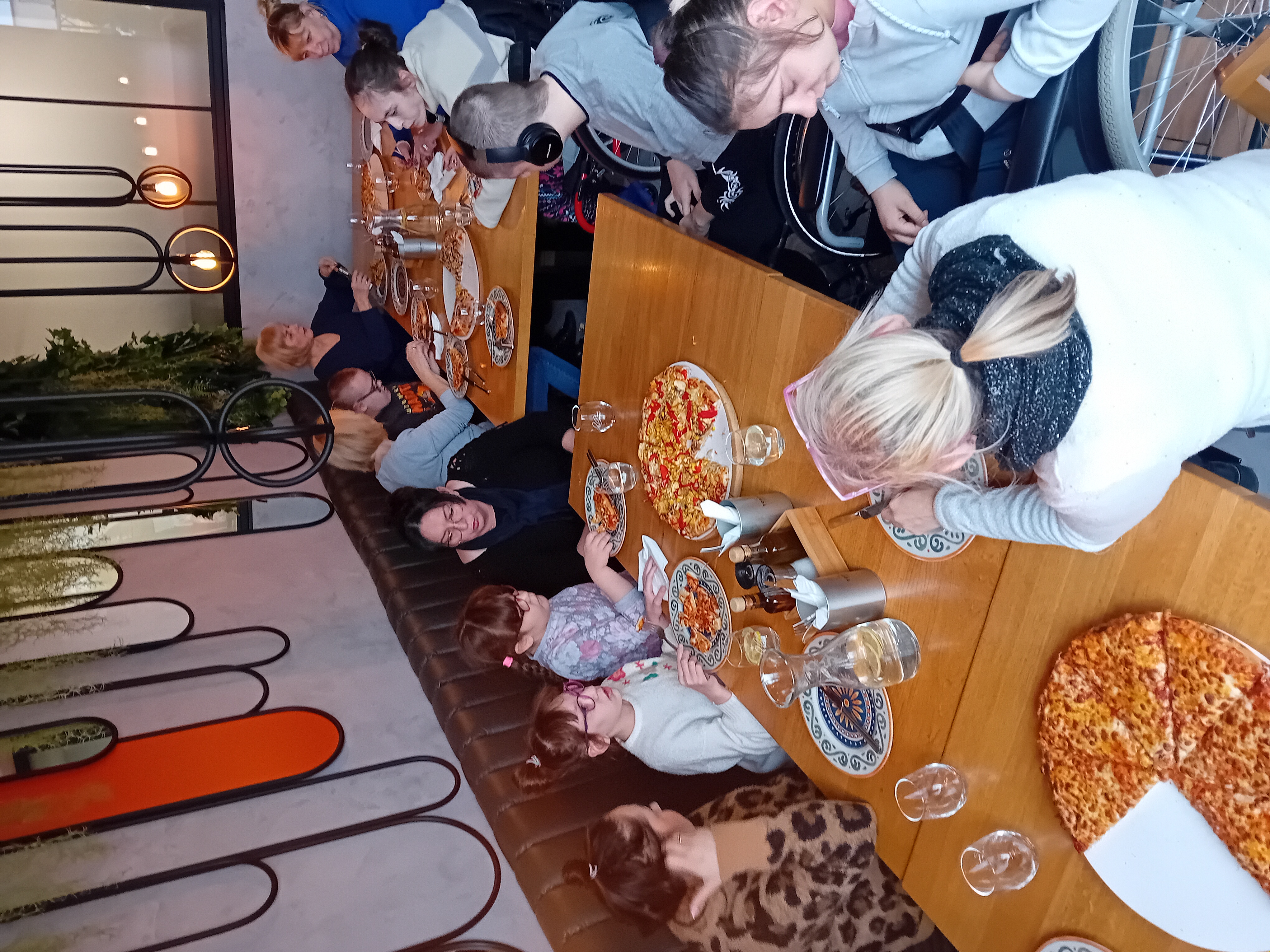 ŚWIĘTO PIZZY W MIEJSKIM OŚRODKU REHABILITACJI I USŁUG SPECJALISTYCZNYCH W GŁOGOWIE — zdjęcie 1 z 2